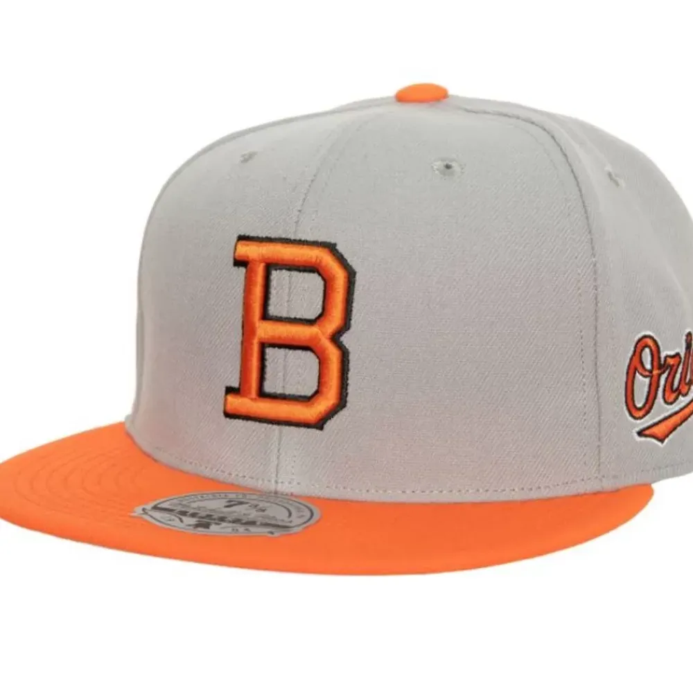 Headwear Mitchell & Ness -Bases Loaded Fitted Coop Baltimore Orioles