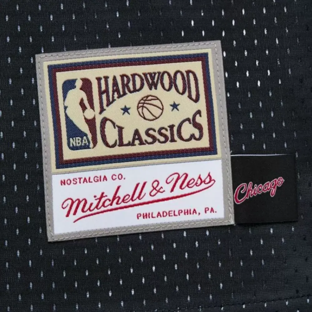 Apparel Mitchell & Ness Big Kids-Big Face 4.0 Jersey Chicago Bulls