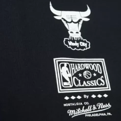 Apparel Mitchell & Ness T-Shirts & Tops-Big Face 7.0 Ss Tee Chicago Bulls