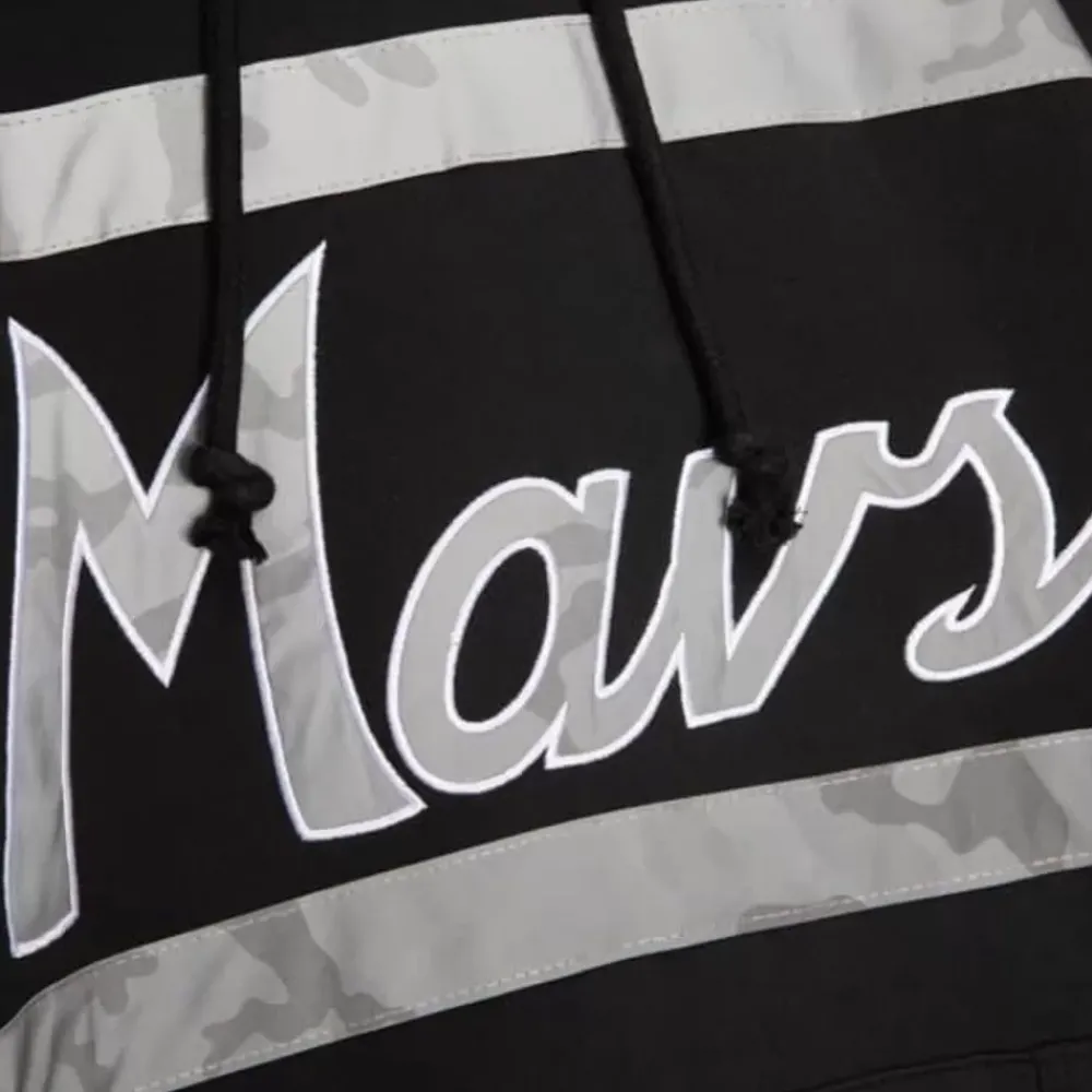 Apparel Mitchell & Ness Hoodies & Sweatshirts-Camo Reflective Head Coach Hoodie Dallas Mavericks