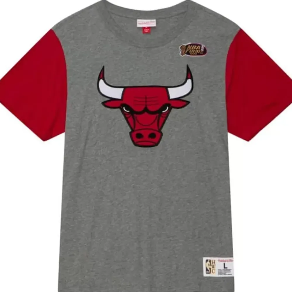 Apparel Mitchell & Ness T-Shirts & Tops-Color Blocked S/S Tee Chicago Bulls