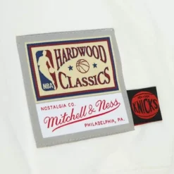 Apparel Mitchell & Ness Hoodies & Sweatshirts-Cream Hoodie New York Knicks