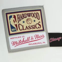 Apparel Mitchell & Ness T-Shirts & Tops-Cream Ss Tee Chicago Bulls