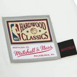 Apparel Mitchell & Ness T-Shirts & Tops-Cream Ss Tee Milwaukee Bucks