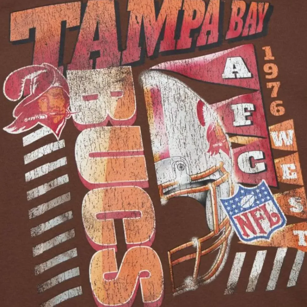 Apparel Mitchell & Ness Hoodies & Sweatshirts-Easy Cool Crewneck Sweatshirt Tampa Bay Buccaneers