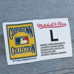 Apparel Mitchell & Ness T-Shirts & Tops-Highlight Sublimated Player Tee Atlanta Braves Hank Aaron