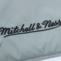 Apparel Mitchell & Ness Jackets & Outerwear-In The Clutch Puffer Jacket Vintage Logo Oakland Raiders