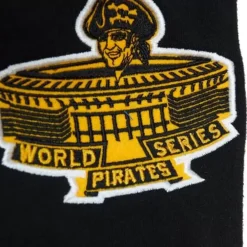 Apparel Mitchell & Ness Hoodies & Sweatshirts-Legends Fleece Hoodie Pittsburgh Pirates Roberto Clemente
