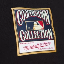 Apparel Mitchell & Ness T-Shirts & Tops-Legends Portriat Tee Pittsburgh Pirates Roberto Clemente