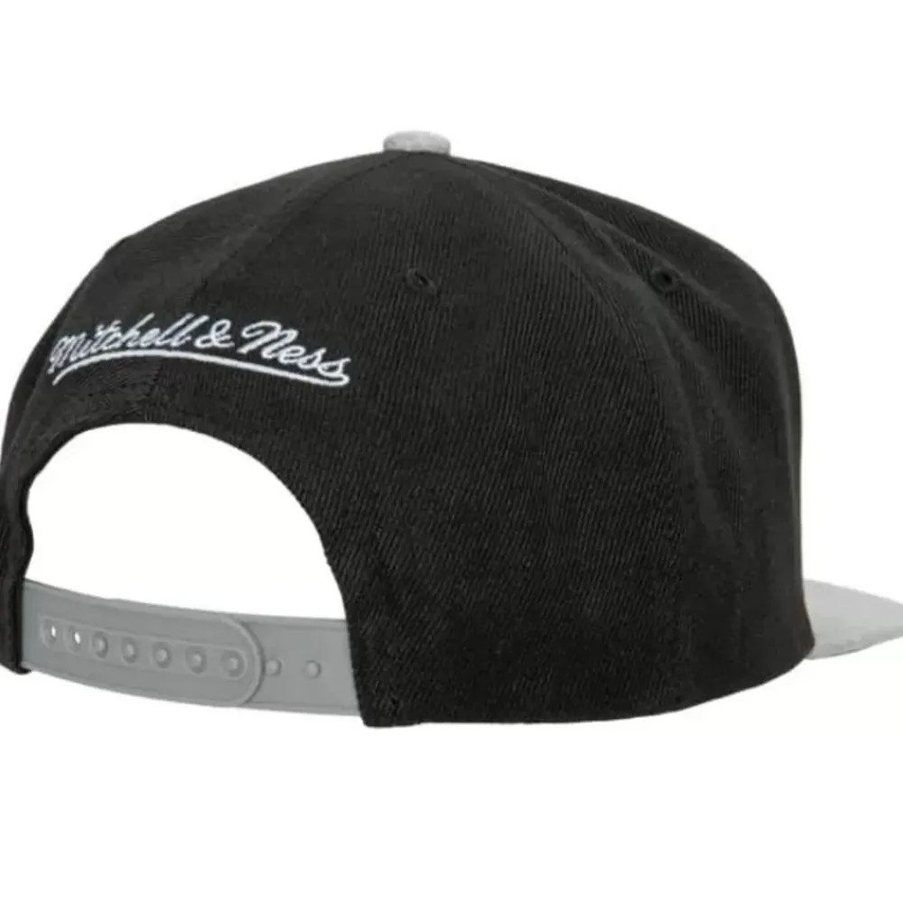 Headwear Mitchell & Ness - Legendary Snapback