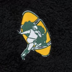 Apparel Mitchell & Ness Hoodies & Sweatshirts-Polar Fleece 1/4 Zip Pullover Hoodie Green Bay Packers