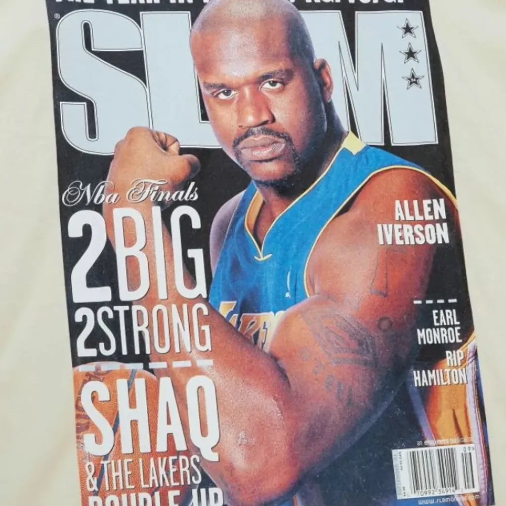 Apparel Mitchell & Ness T-Shirts & Tops-Slam Cover Los Angeles Lakers Shaquille O'Neal