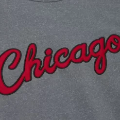 Apparel Mitchell & Ness Hoodies & Sweatshirts-Snow Washed Fleece Crew Chicago Bulls