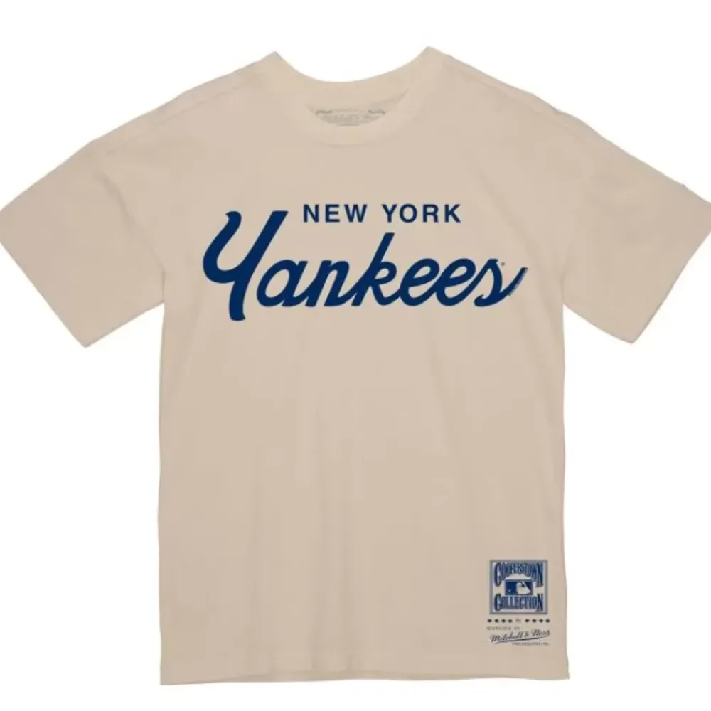 Apparel Mitchell & Ness T-Shirts & Tops-Vintage Script Tee New York Yankees